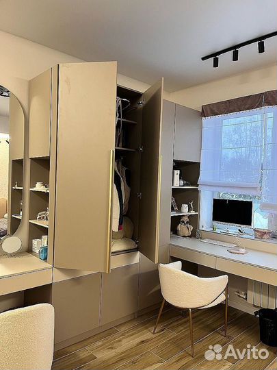 Школьный уголок со шкафом на заказ