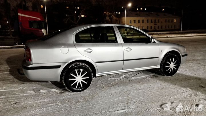 Skoda Octavia 1.4 МТ, 2008, 300 000 км