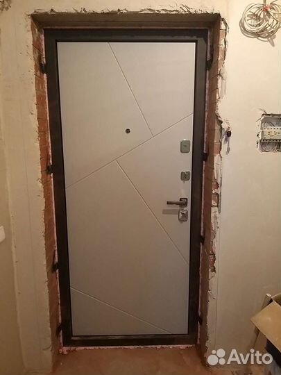 Установка металлических дверей и замков