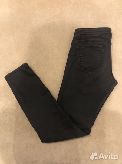 Джинсы, футболка, юбка для девушки