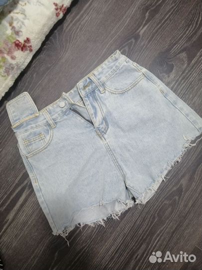 Женские джинсовые шорты