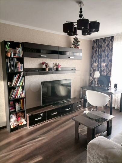 2-к. квартира, 48 м², 1/3 эт.