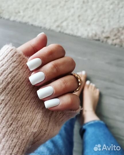 Маникюр и педикюр