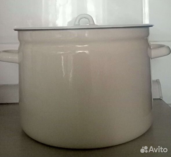 Кастрюля эмалированная с крышкой 5,5 и 7л. Новые