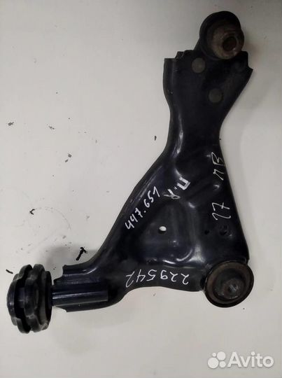 Рычаг передний нижний правый W447 V-class Vito