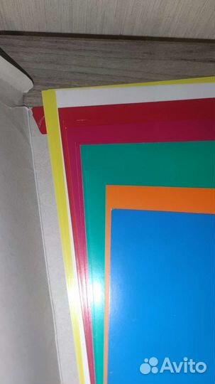 Цветной картон и бумага, остатки пластелина