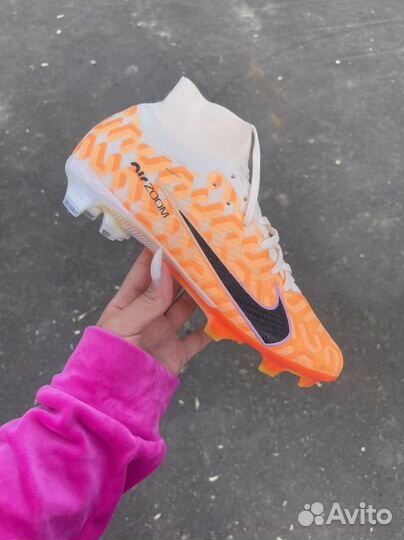 Футбольные бутсы