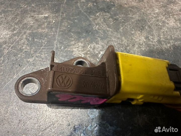 Датчик удара Audi A6 C6