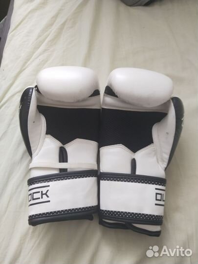 Боксерские перчатки