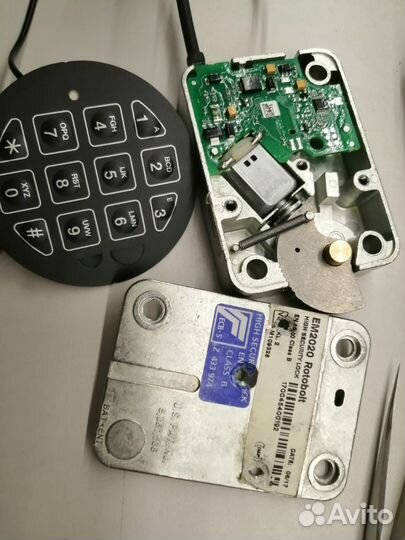 Вскрытие, ремонт и замена замков