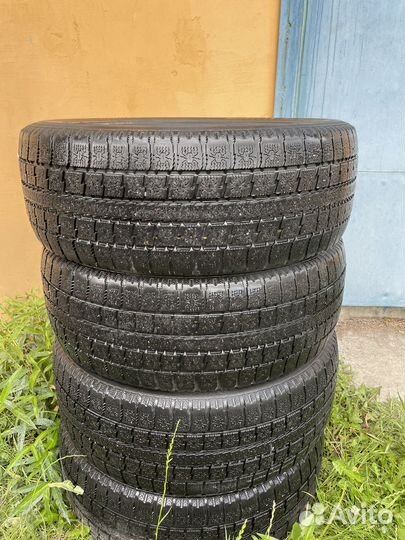 Toyo Garit G4 215/55 R17