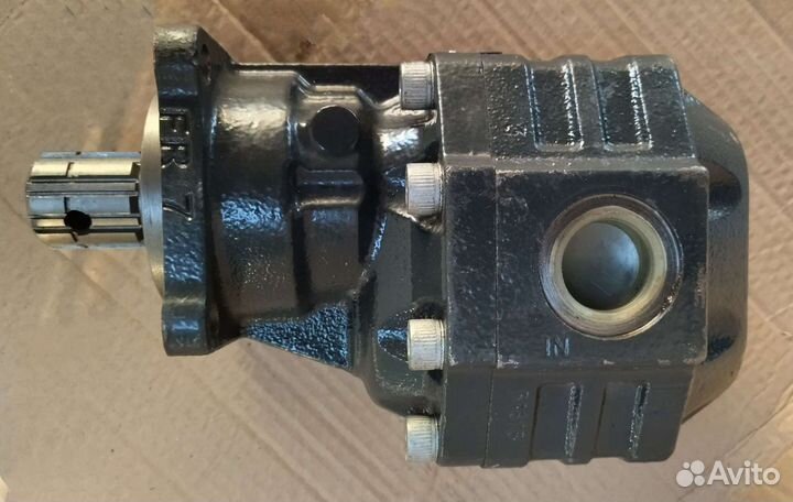 Насос NPH 61 L ISO 105-011-10628 вращение левое