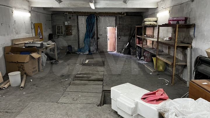 Гараж, > 30 м²