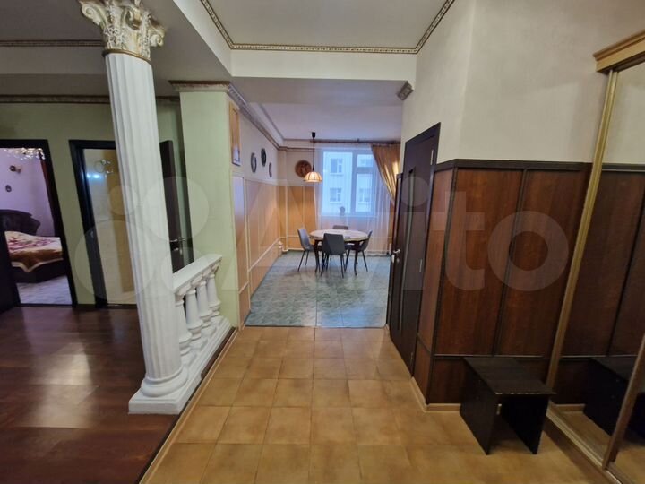 3-к. квартира, 150 м², 2/9 эт.