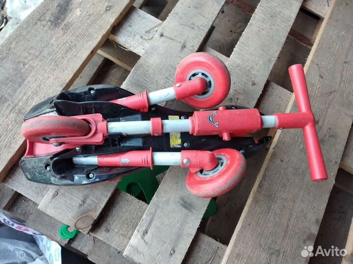 Детский трехколесный беговел