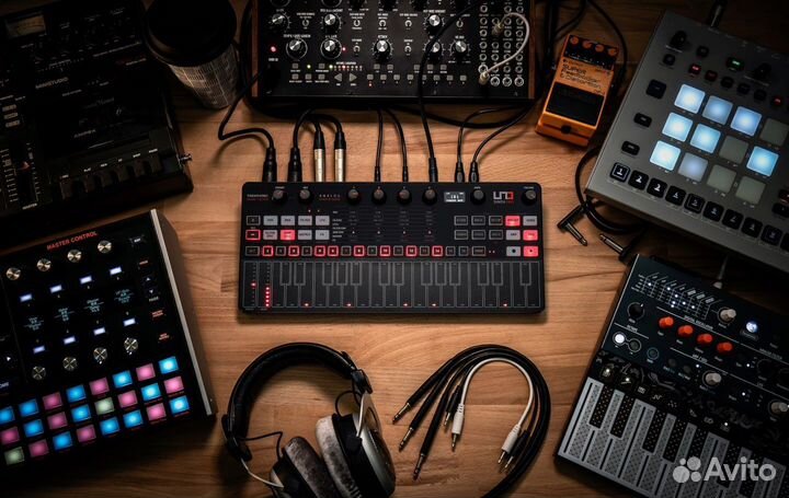 Драм Машина UNO-synth (портативный синтезатор)