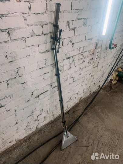 Насадка к пылесосу для чистки ковров на экстрактор