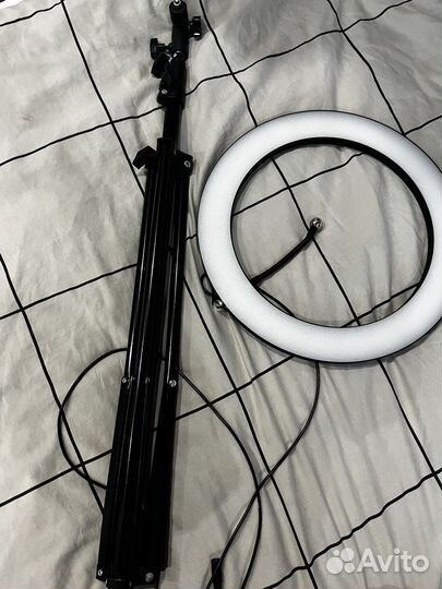 Кольцевая лампа со штативом