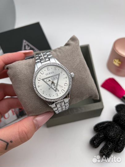 Guess часы новые