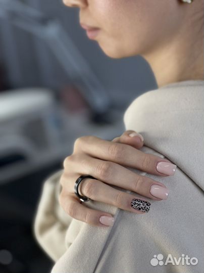 Маникюр и педикюр