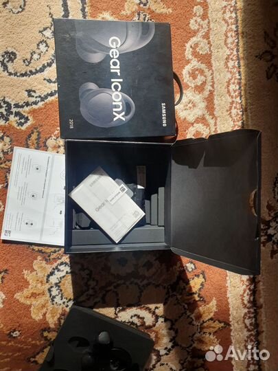 Фитнес наушники Samsung Gear IconX