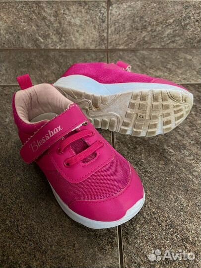 Кроссовки для девочки 27 размер
