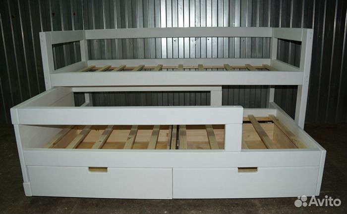 Выдвижная кровать Матрёшка белая