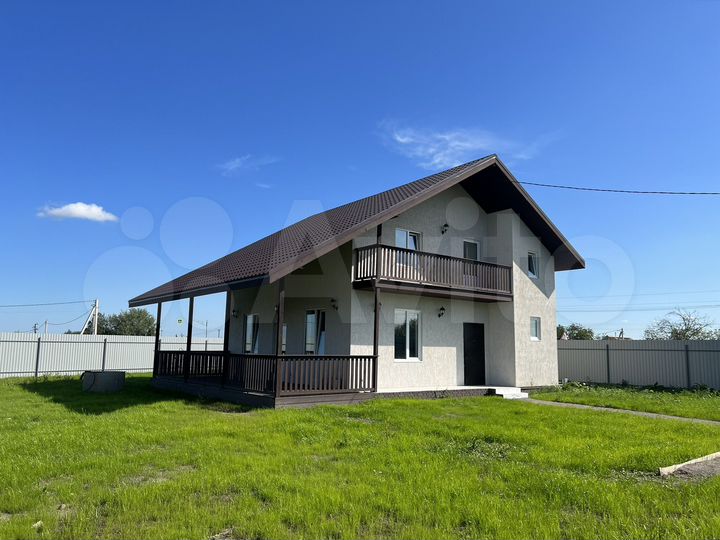 Коттедж 174 м² на участке 8 сот.