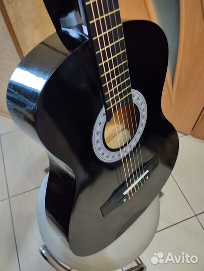 Гитара с синтетическими струнами Davinci DC50A BK