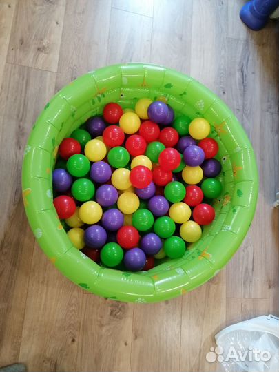 Надувной бассейн с шариками 100шт