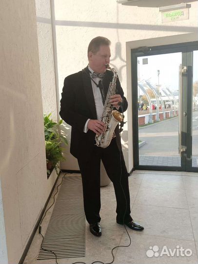 Музыкант на мероприятие (саксофон, вокал, баян)
