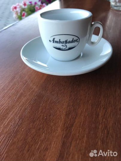 Чашки и блюдца для кофе