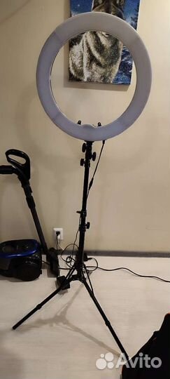 Кольцевая лампа Okira rl-18