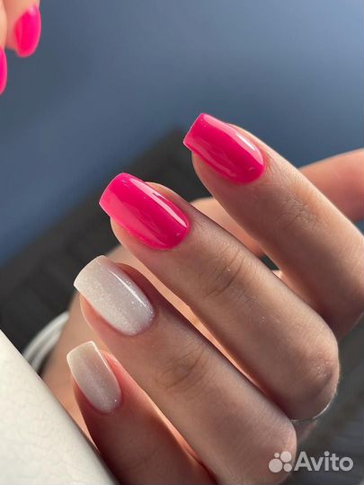 Модель на маникюр или педикюр