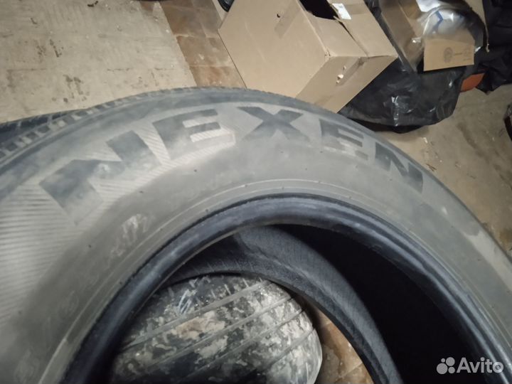 Nexen Roadian 571 235/65 R17