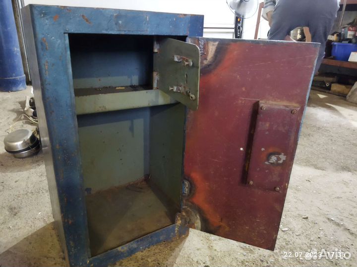 Сейф металлический бу
