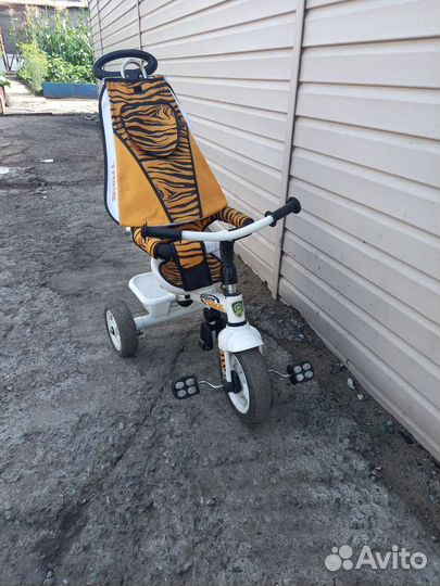 Детский трехколесный велосипед
