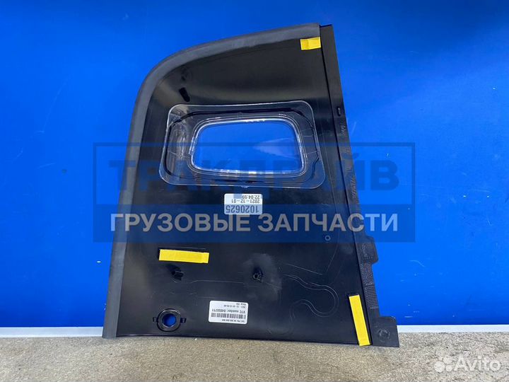 Панель под верхний габарит фонарь Вольво фш4 левая