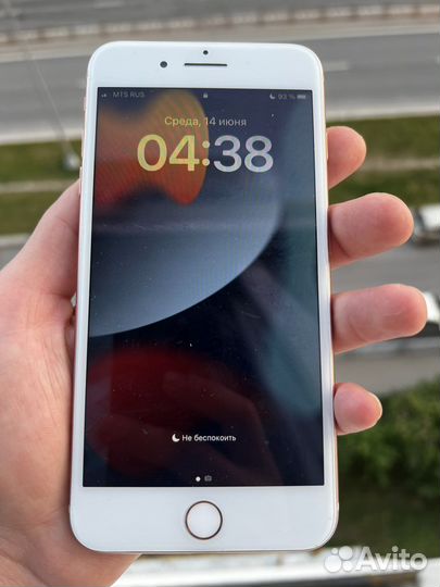 Телефон iPhone 8 plus