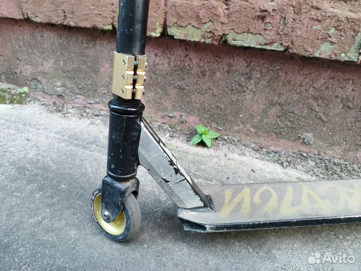 Трюковой самокат за 2к