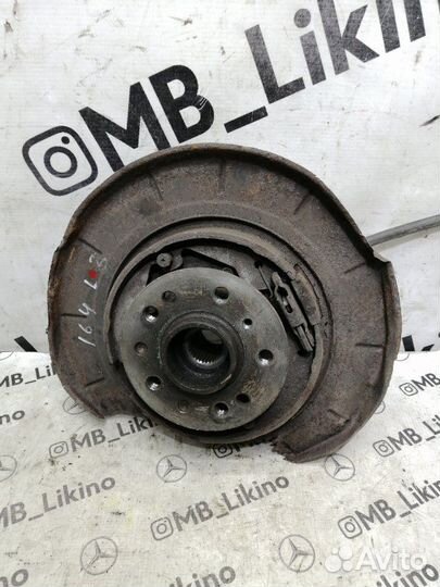 Кулак задний левый Mercdes Ml W164