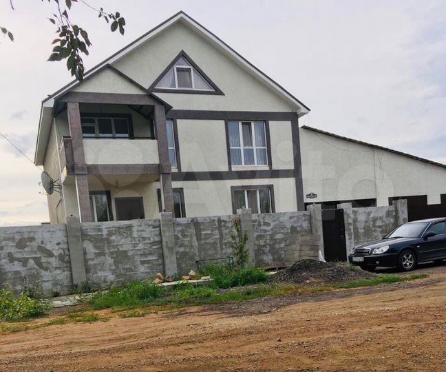 Дом 350 м² на участке 10 сот.