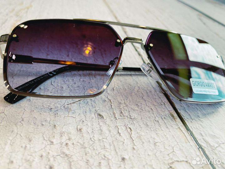 Стильные солнцезащитные очки