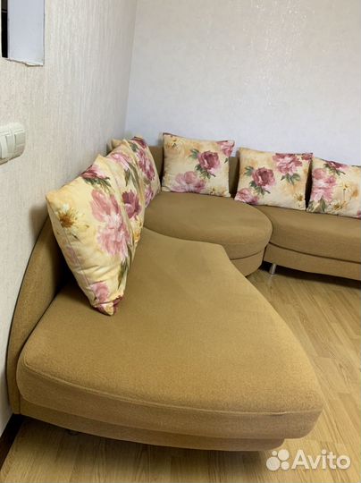 Угловой диван