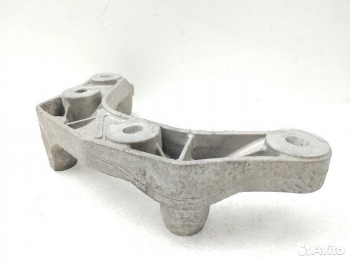 Кронштейн редуктора Mercedes-Benz Glc-Class W253