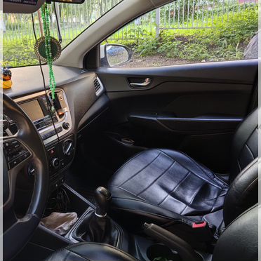 Hyundai Solaris 1.6 MT, 2019, 130 000 км
