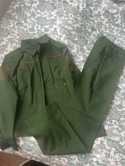 Военная женская офисная форма