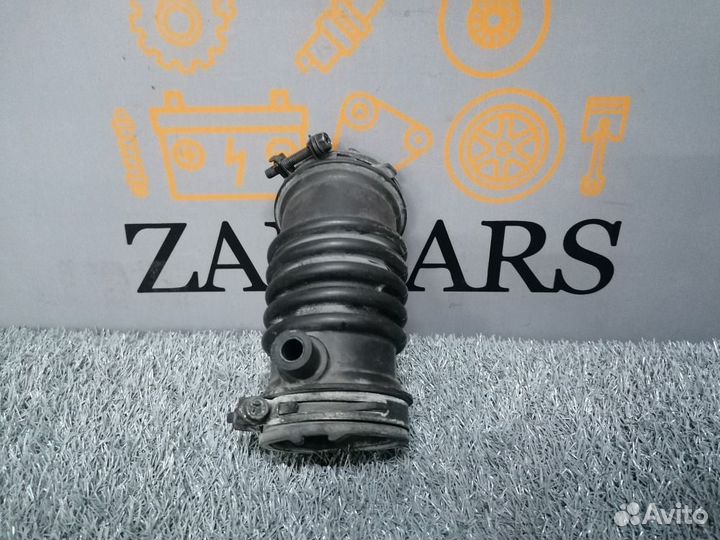 Патрубок воздушного фильтра Mazda 3 BM 1.5