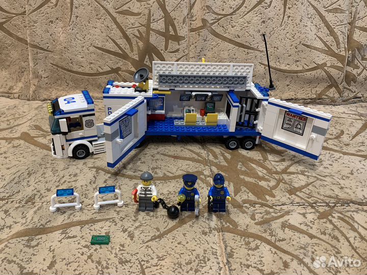 Lego City 60044 (в подарок lego city 60002)