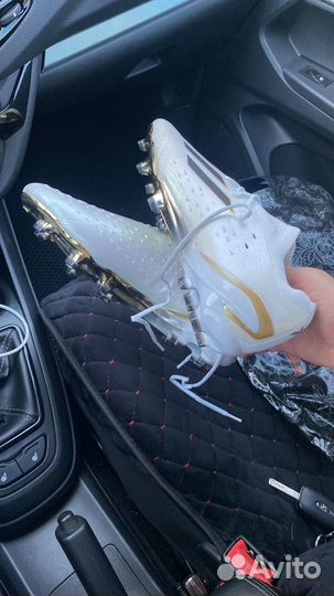 Футбольные бутсы adidas 43 размер